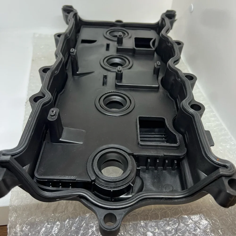 Engine valve cover for Nissan Rogue 08-13 NOB